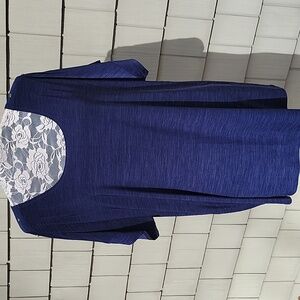 Lightweight airy stretchy scoop neck top